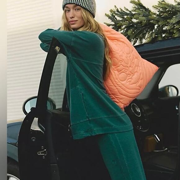 NWT FP Free People Movement Ready to Go Set Size Medium Evergreen - Picture 3 of 13